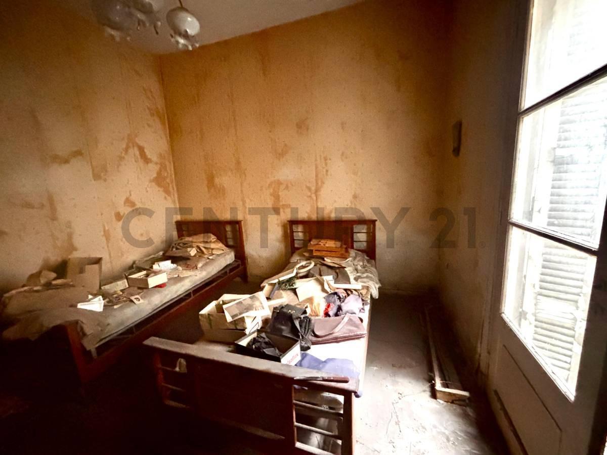 Foto de VENTA DEPARTAMENTO DE 2 AMBIENTES A RECICLAR CON PATIO PROPIO- VILLA, imagen 4