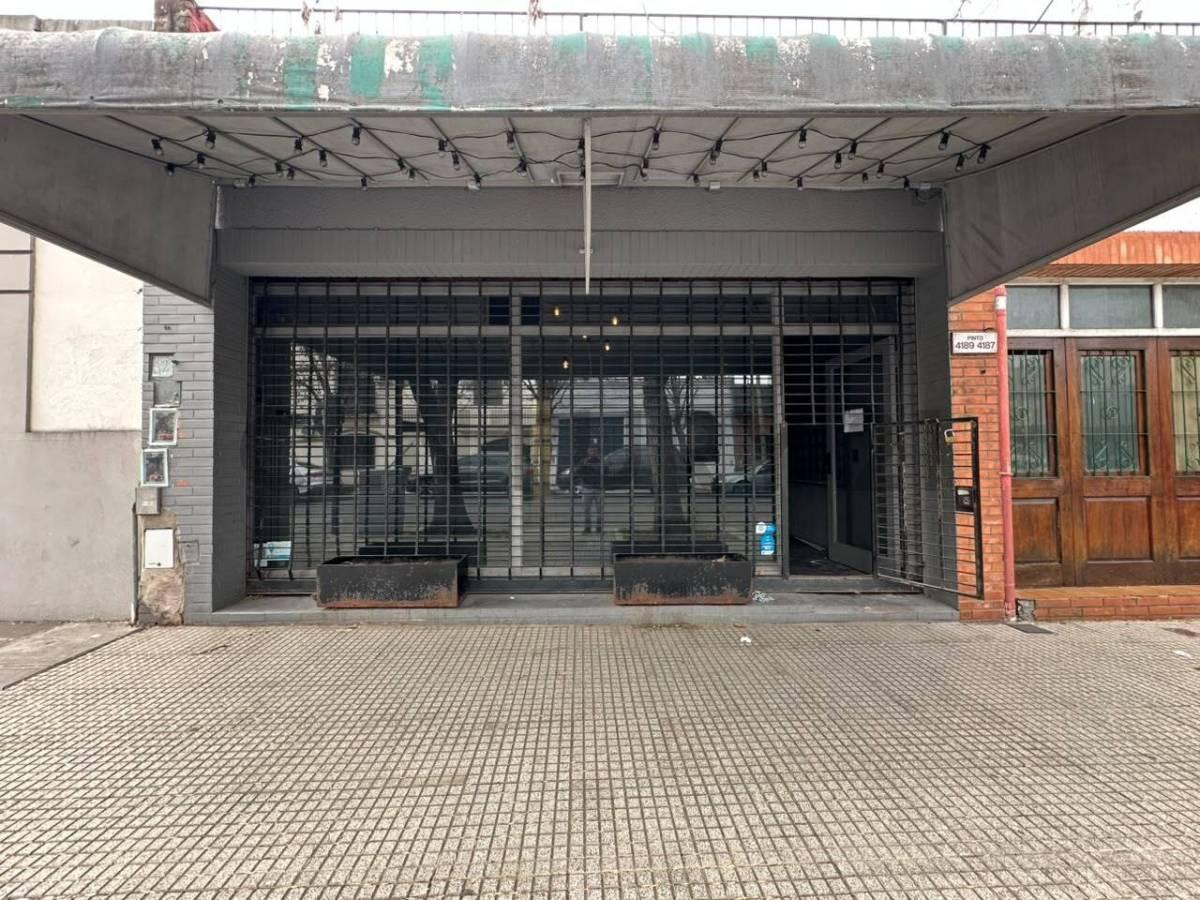 Foto de ALQUILER - LOCAL COMERCIAL - SAAVEDRA, imagen 1
