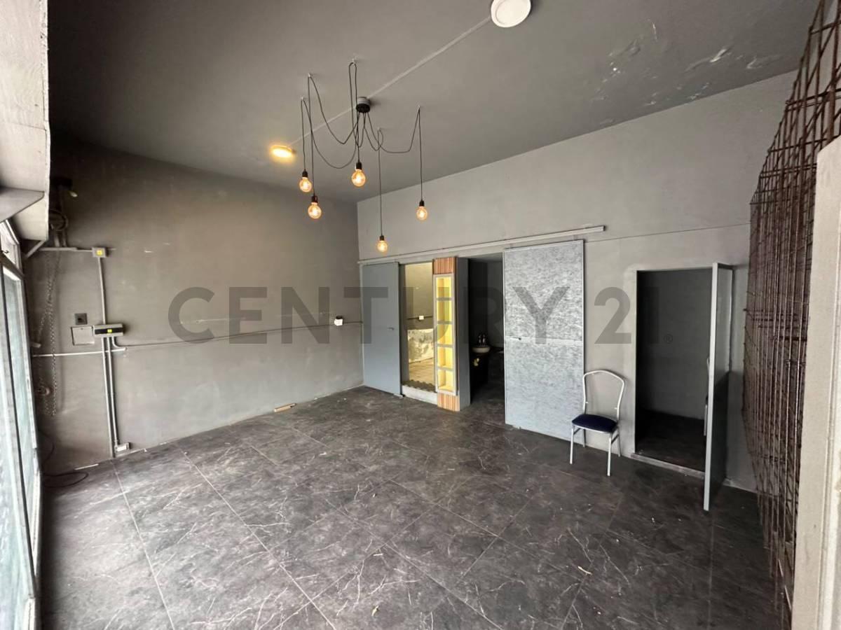 Foto de ALQUILER - LOCAL COMERCIAL - SAAVEDRA, imagen 5