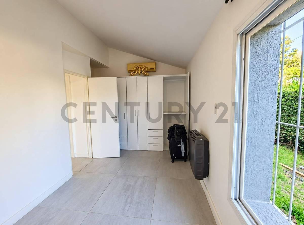 Foto de Venta casa 3 ambientes con parque y pileta, Barrio Montecarlo, Pilar, imagen 4