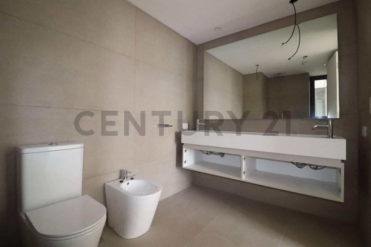 Foto de departamento de 4 ambientes en OCEANA vista al lago, imagen 2