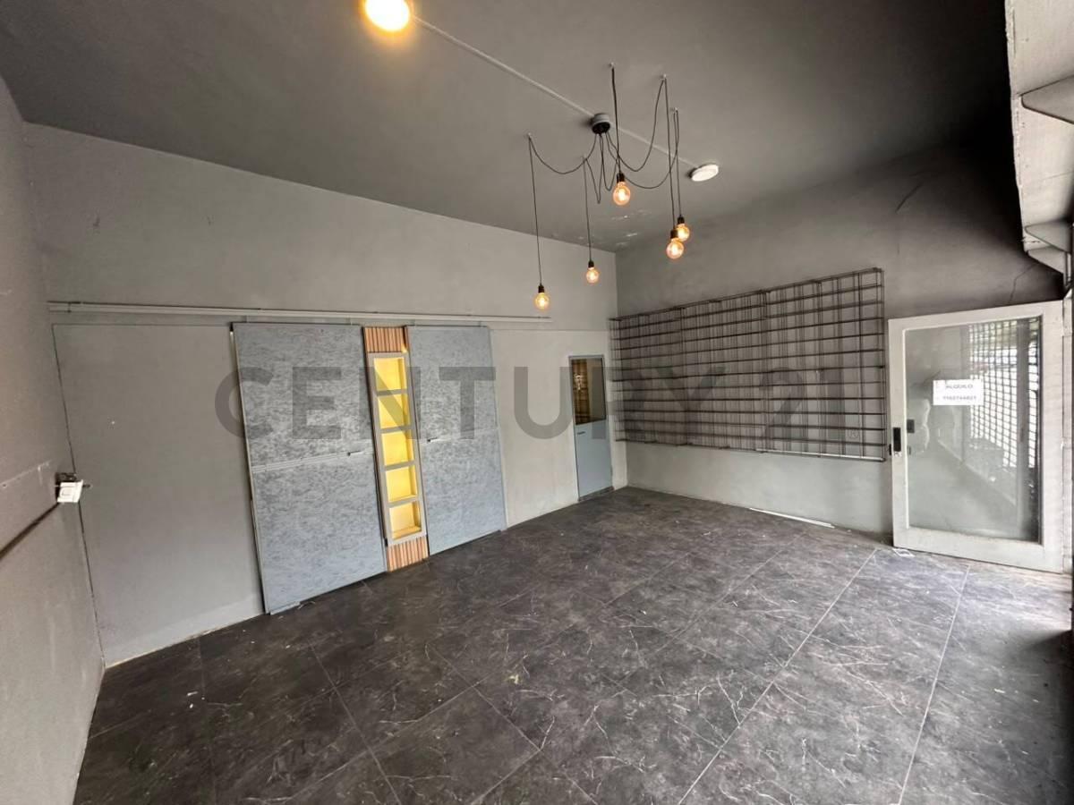 Foto de ALQUILER - LOCAL COMERCIAL - SAAVEDRA, imagen 3