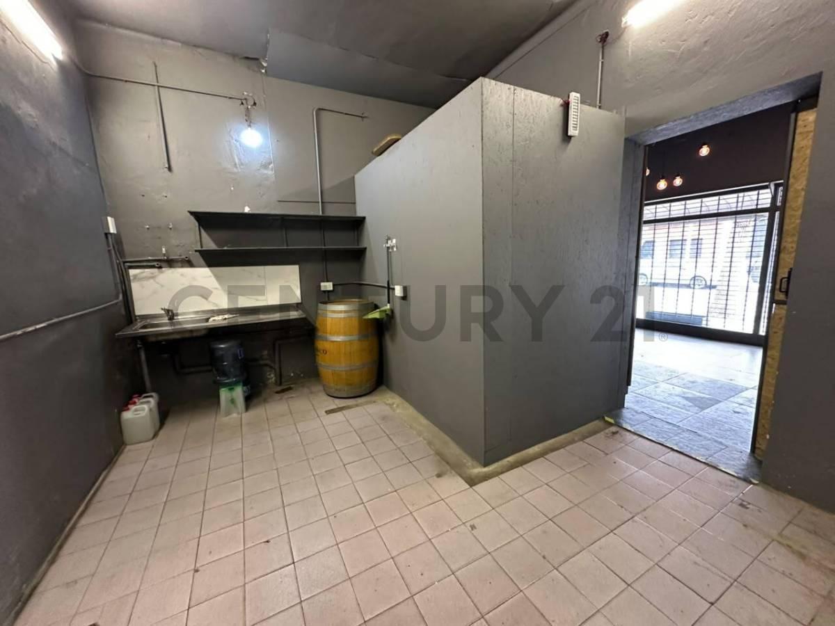 Foto de ALQUILER - LOCAL COMERCIAL - SAAVEDRA, imagen 4