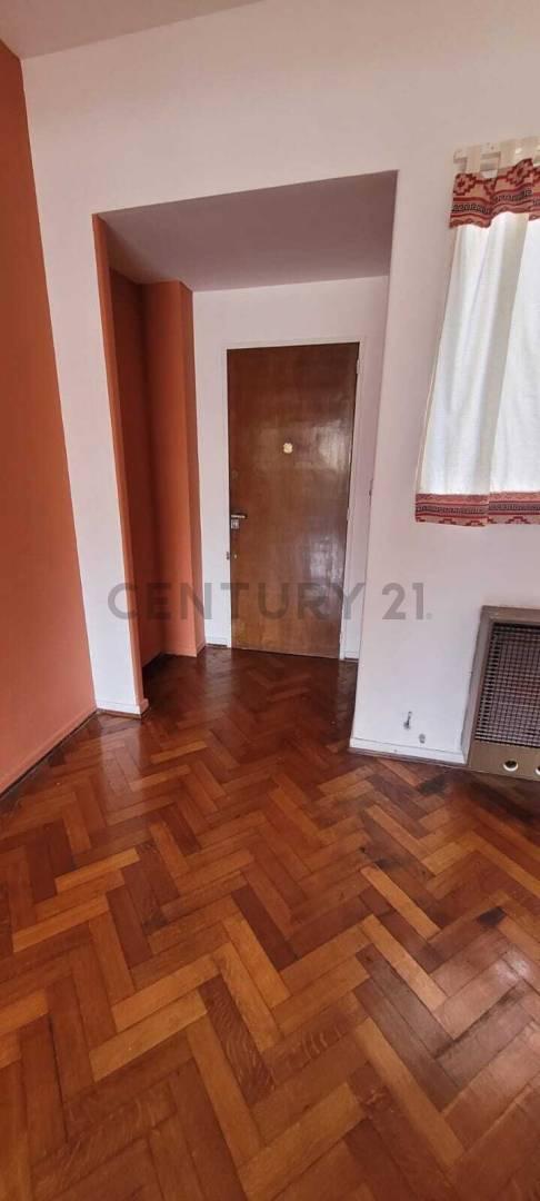 Foto de Venta Depto 3 Ambientes c/Dependencia, imagen 2