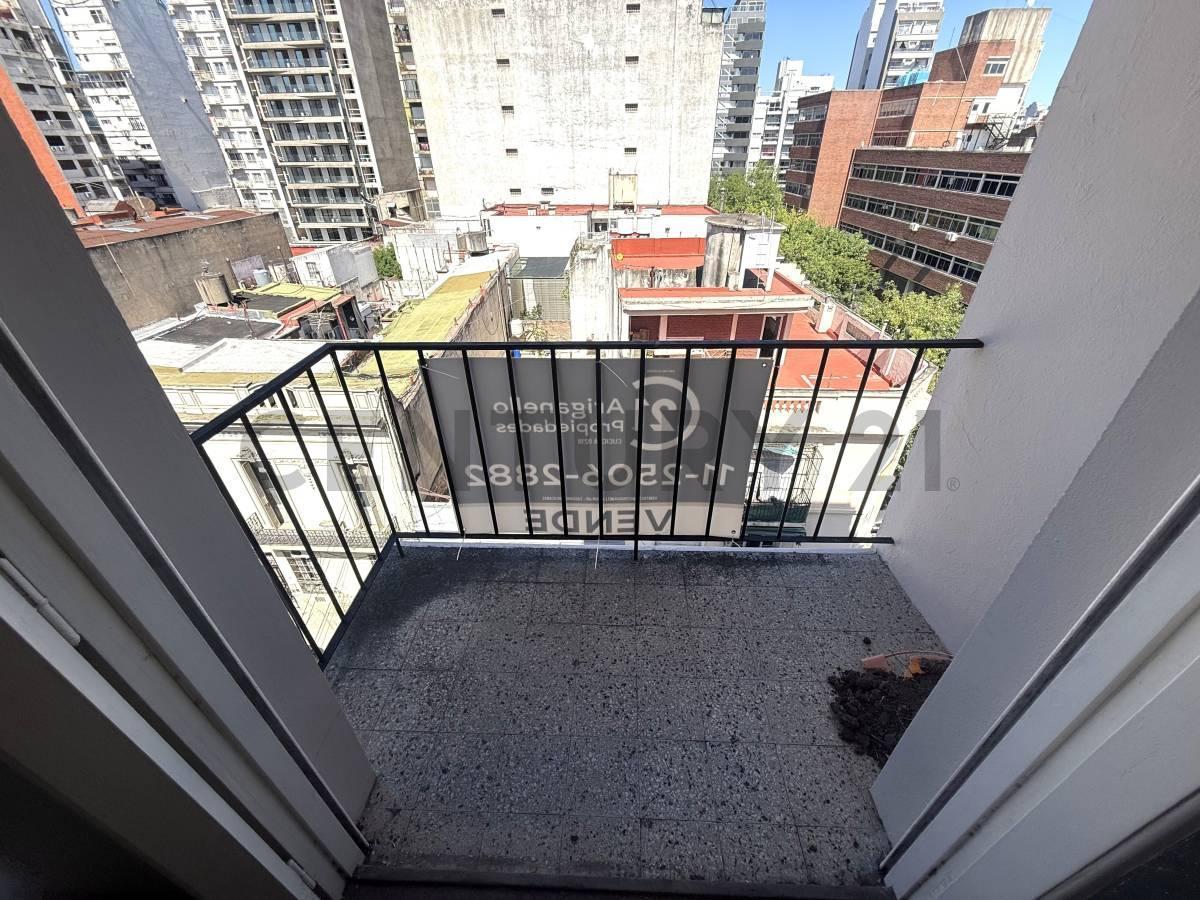 Foto de Venta departamento 3 ambientes amplio con balcón, imagen 2