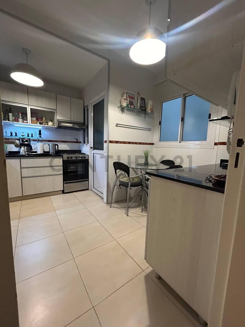 Foto de VENTA DEPARTAMENTO 3 Ambientes en Belgrano Semi-piso al frente baulera, imagen 4