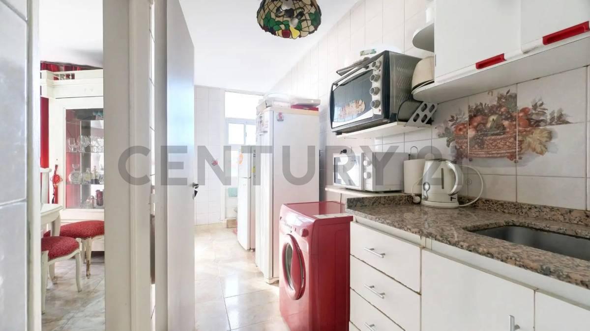 Foto de VENTA DEPARTAMENTO 4amb BARRACAS Piso Alto, imagen 1