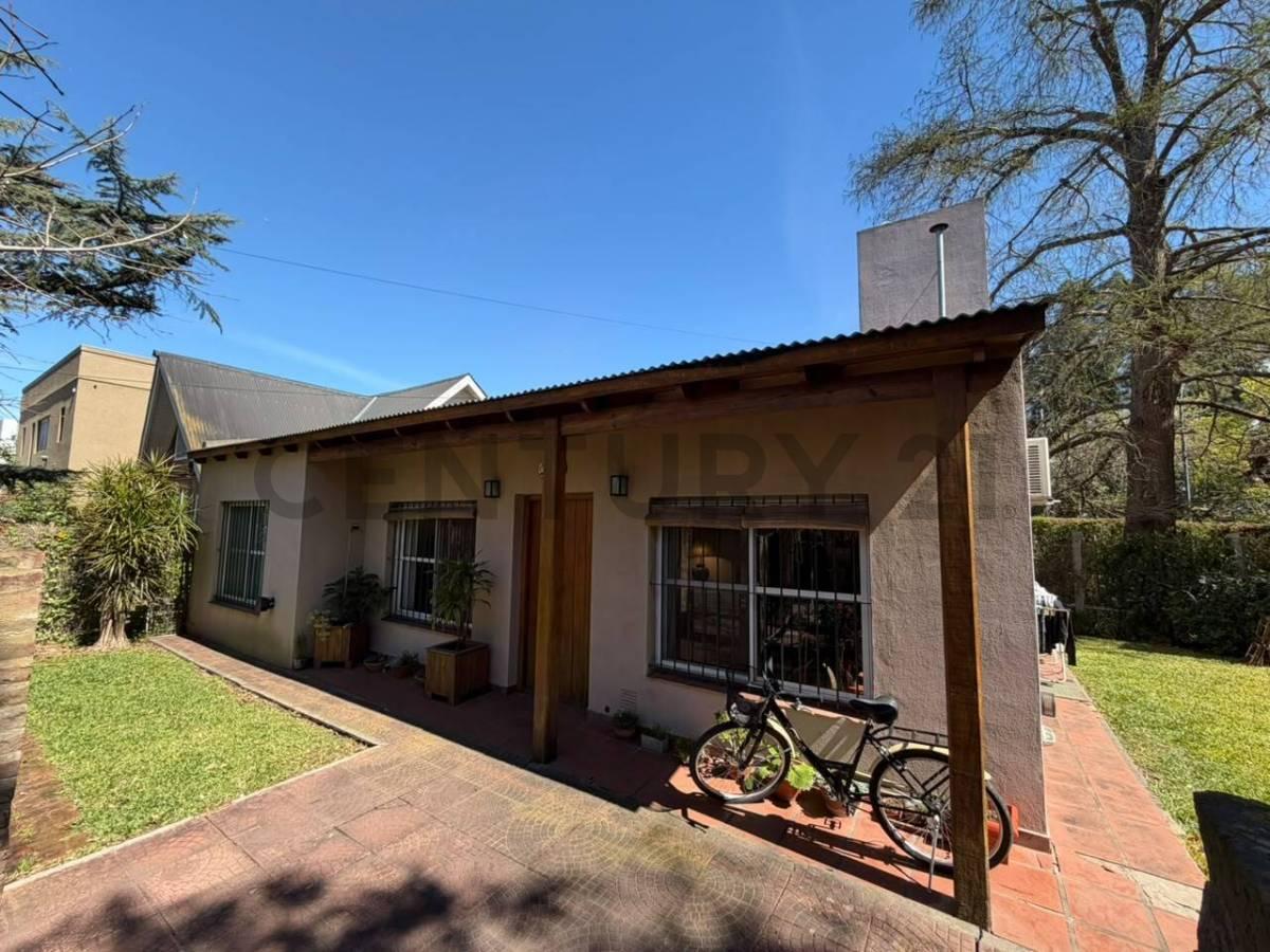 Foto de VENTA CASA 4 AMBIENTES EN BARRIO BELLO HORIZONTE, RICARDO ROJAS, imagen 1