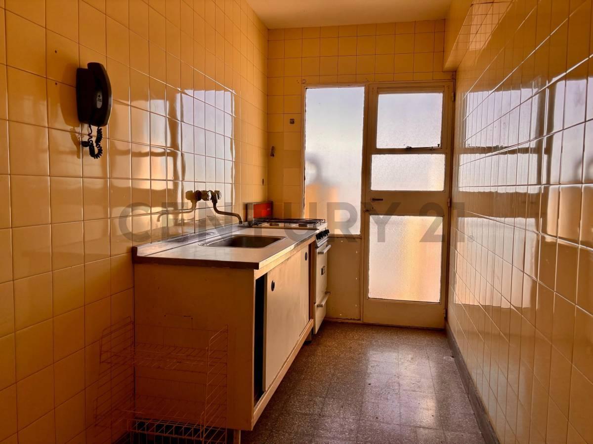 Foto de DEPARTAMENTO EN VENTA DE 3 AMBIENTES CON BALCON Y LAVADERO, ALMAGRO, imagen 5
