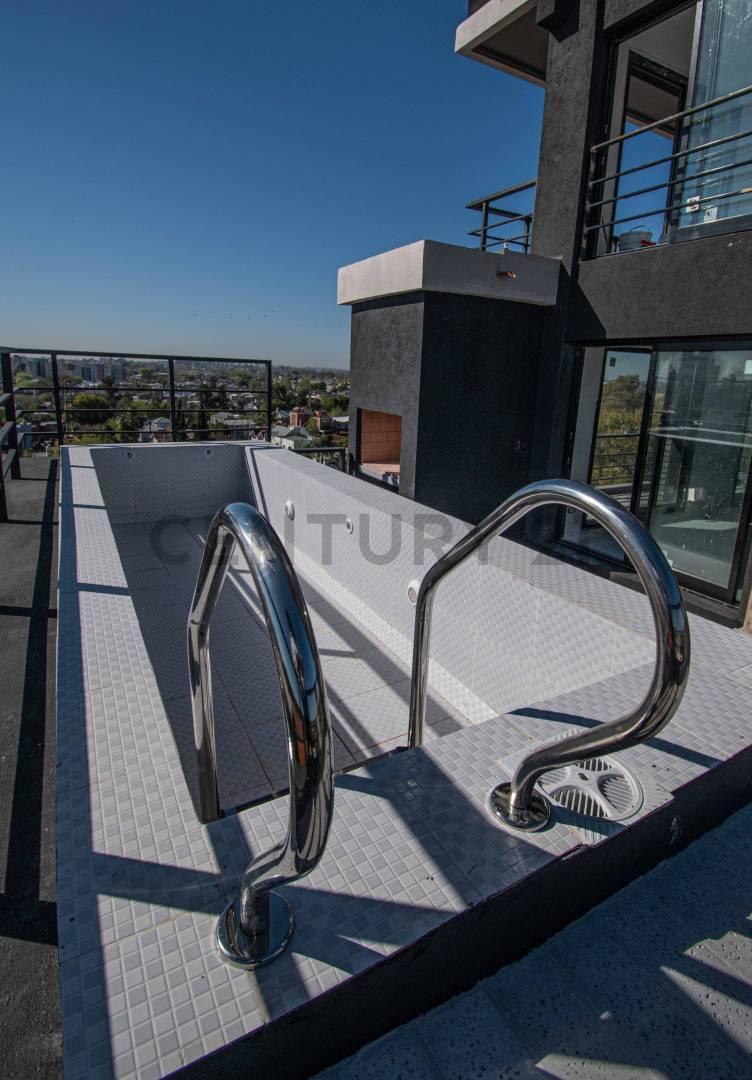 Foto de Venta Departamento Duplex 2 Ambientes Terraza privada con Pileta Tigre, imagen 1