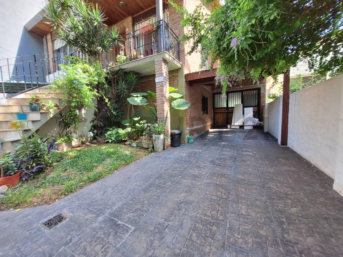 Foto de Casa de 5 dormitorios y local en venta, Tigre Centro, imagen 2