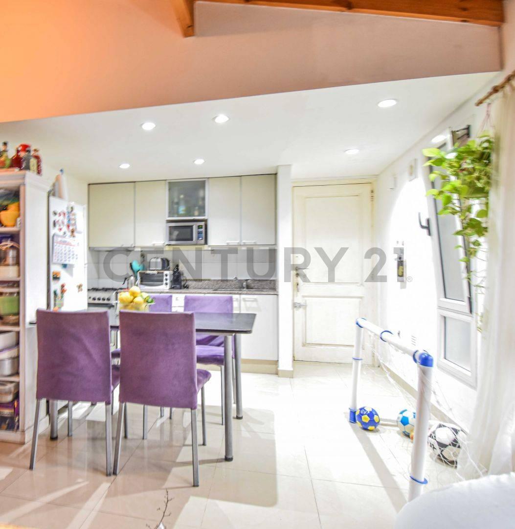 Foto de Casa de 6 Ambientes + Departamento Independiente en Martínez, imagen 2