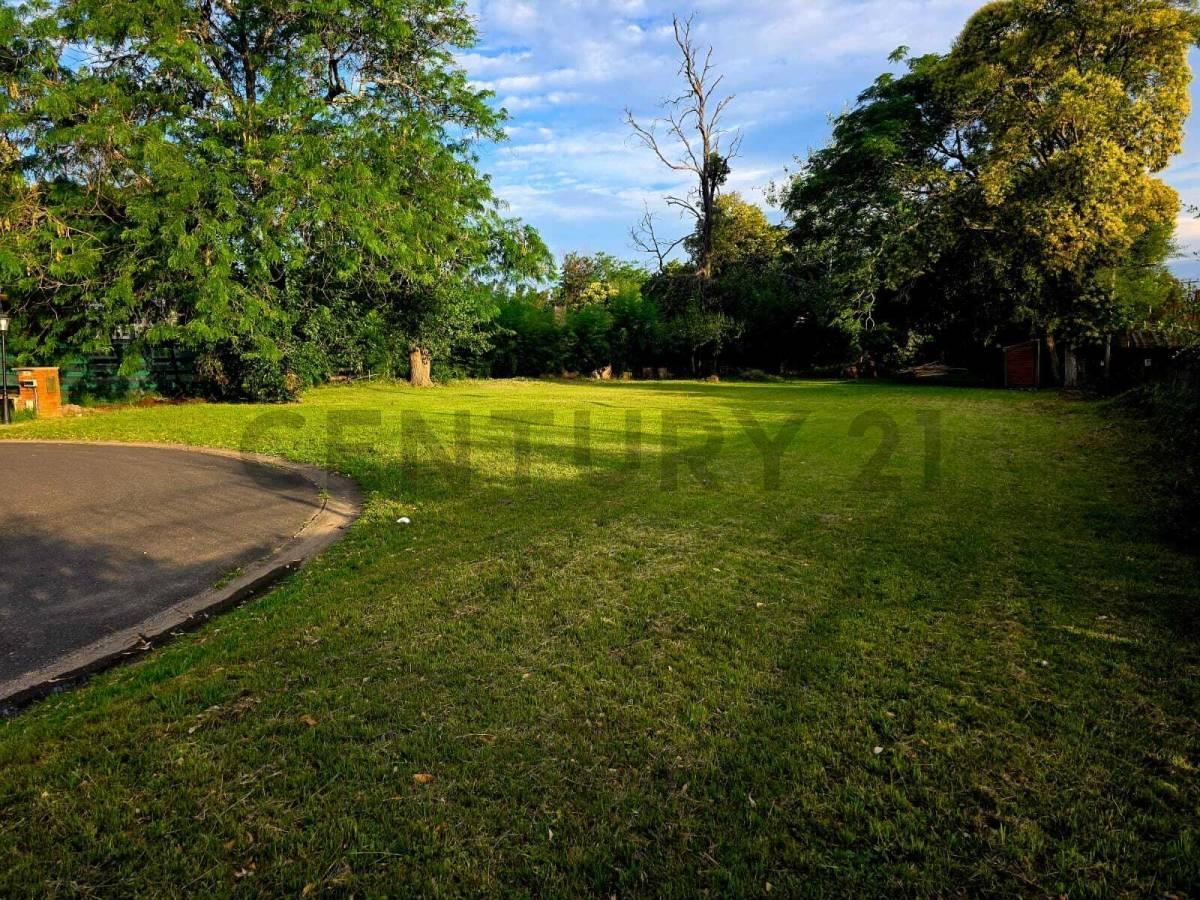 Foto de Venta de amplio lote en Barrio Privado Country Club Loma Verde, Escobar, imagen 2
