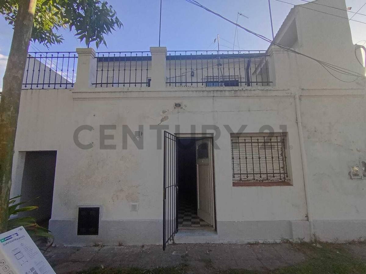 Foto de PH - CASA VENTA EN TIGRE CENTRO a REFACCIONAR, imagen 1