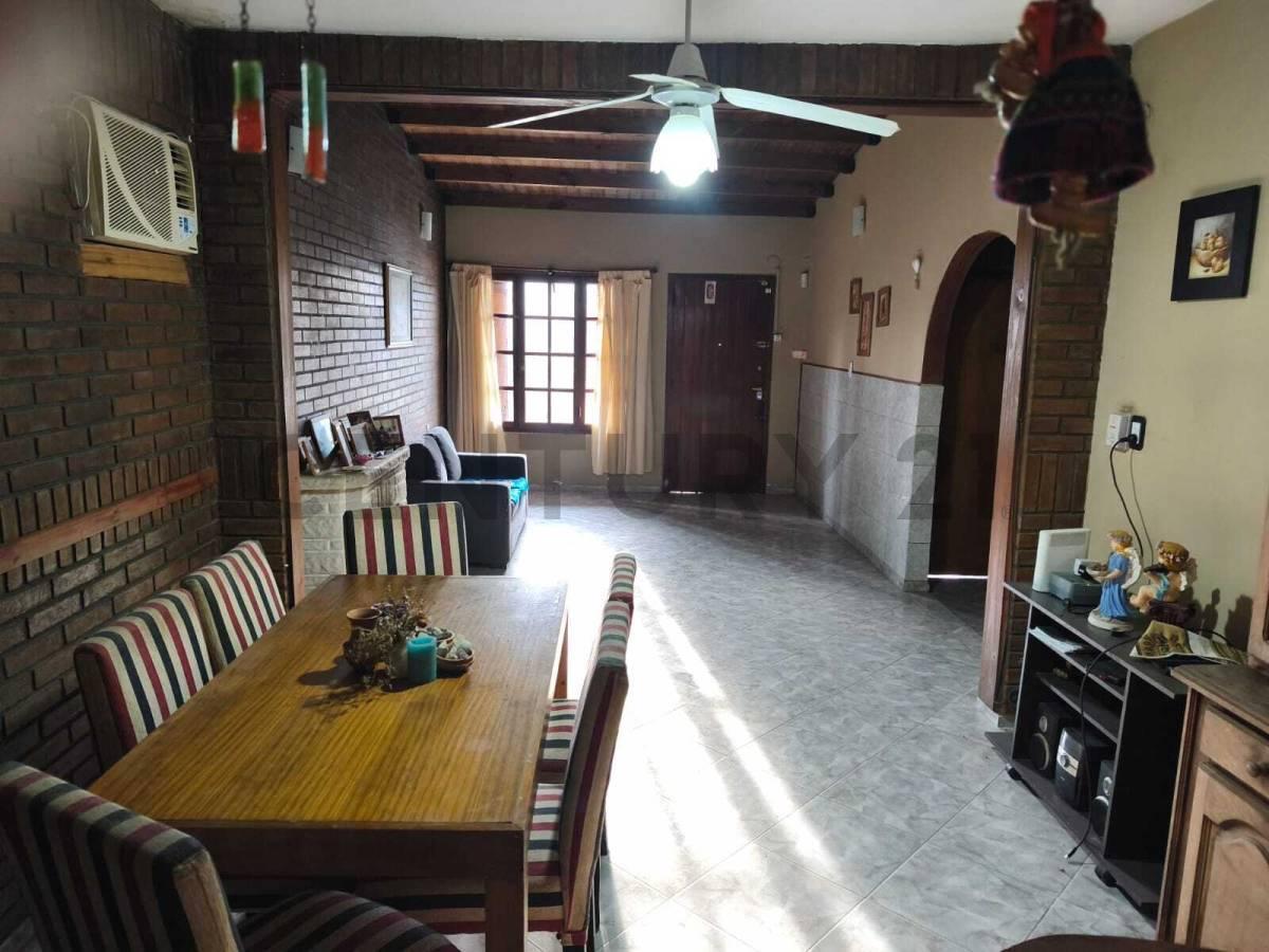Foto de VENTA - CASA Y DEPARTAMENTO - GARIN, imagen 1