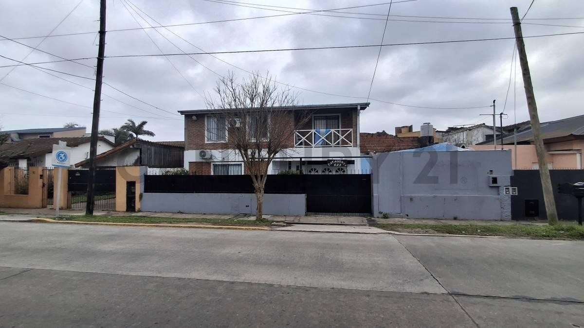 Foto de VENTA - CASA 3 AMB - EN DOS PLANTAS C/COCHERA- P/ VIVIENDA O RENTA, imagen 1
