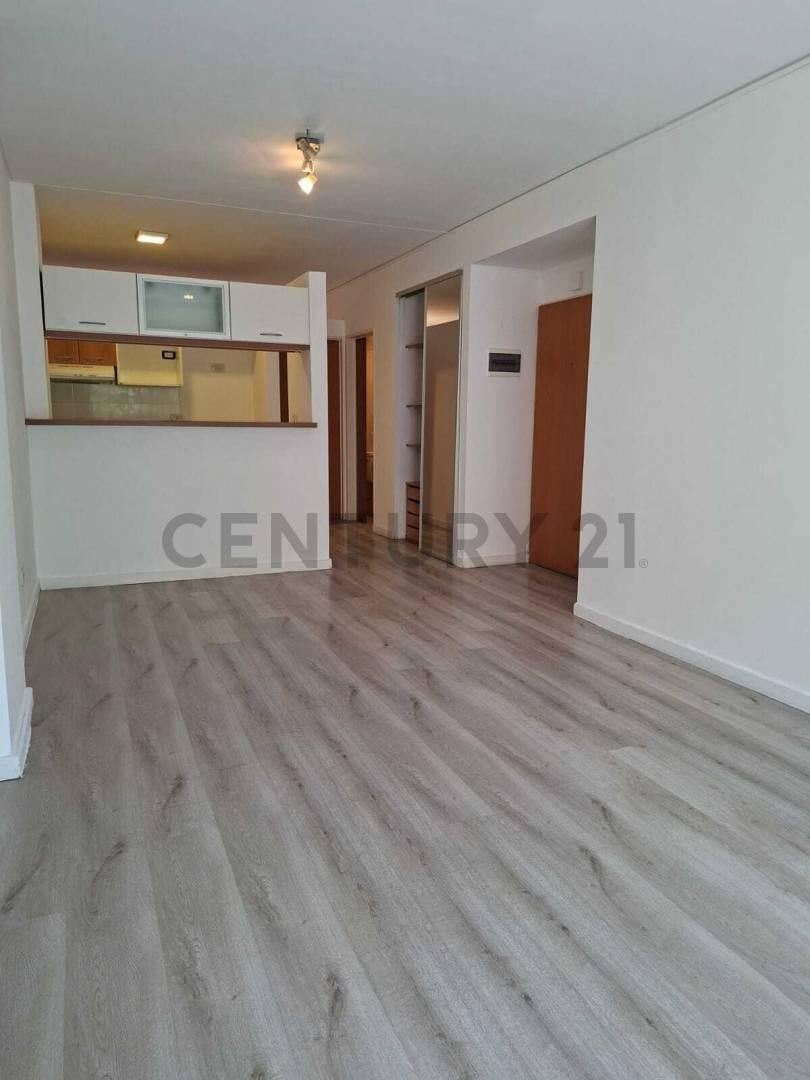 Foto de ALQUILER DEPARTAMENTO 2 AMBIENTES CON PATIO Y BALCÓN, EN FLORES - CABA, imagen 5