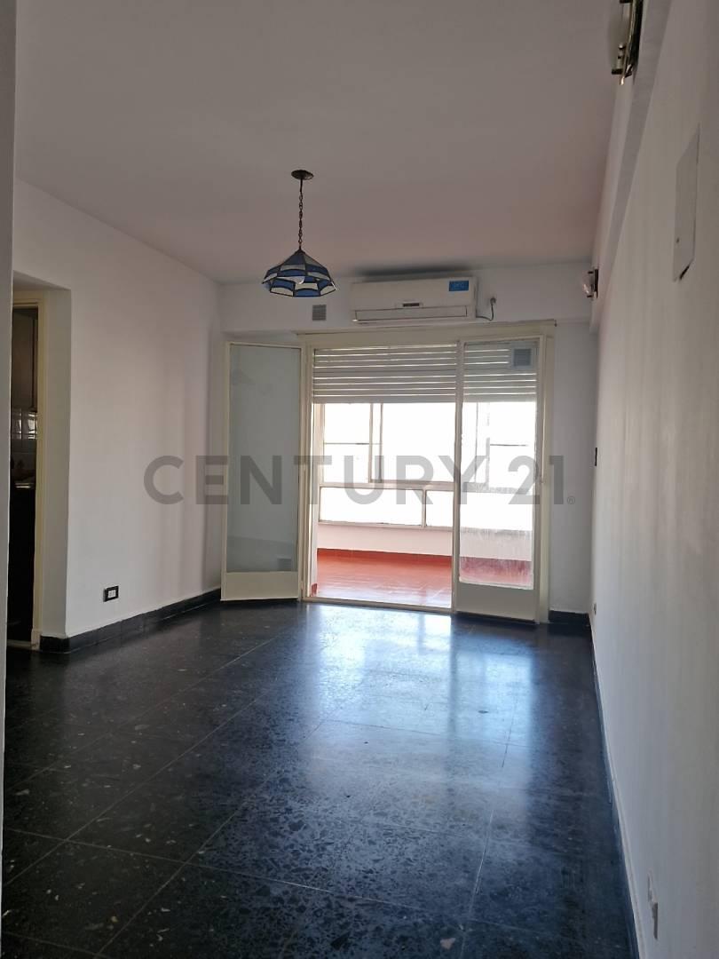 Foto de VENTA DEPATAMENTO 2 AMB C/TERRAZA CAPITAL FEDERAL zona SAN NICOLAS, imagen 2