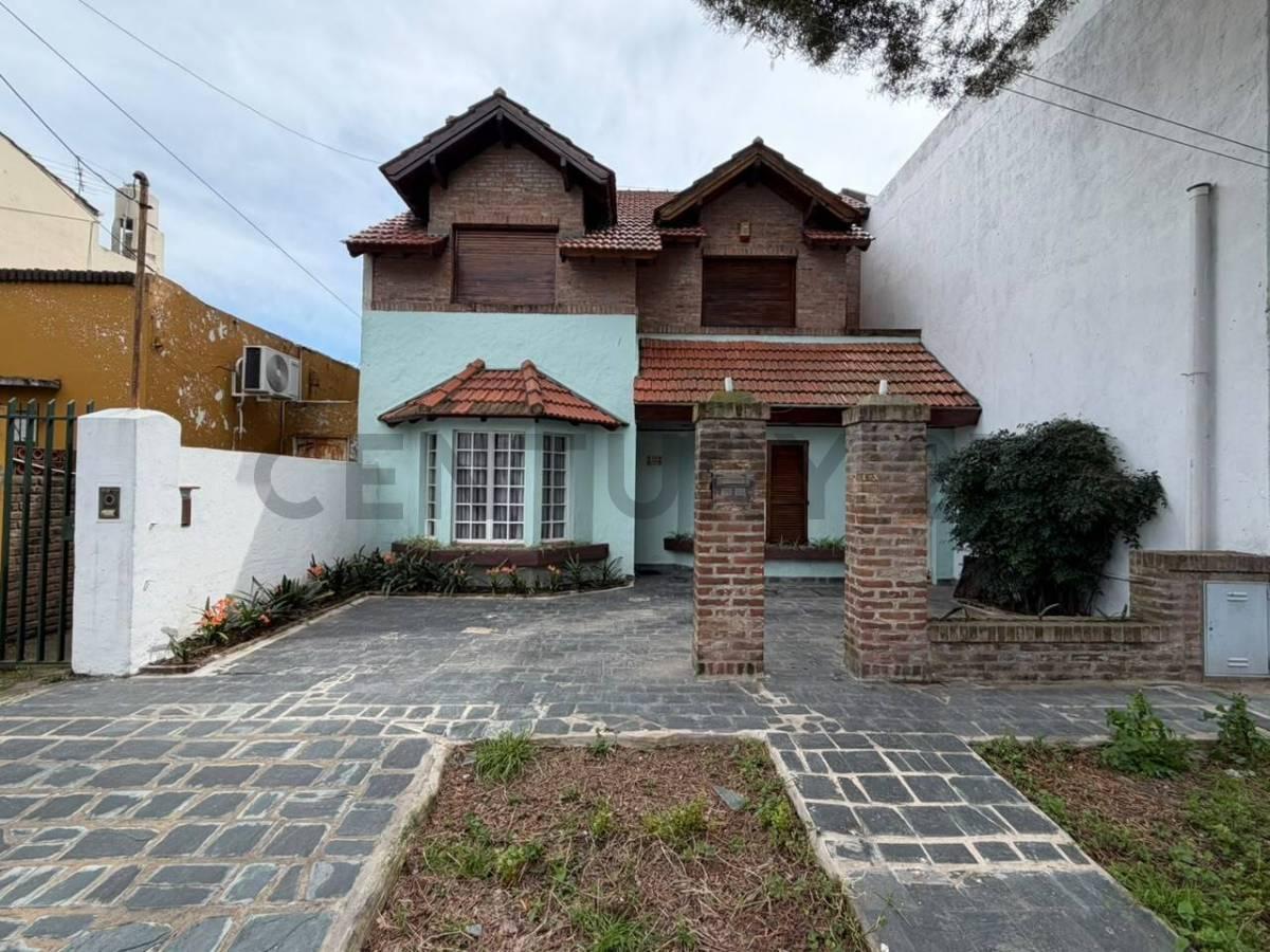 Foto de Venta Casa de 6 Ambientes - Boulogne, imagen 2