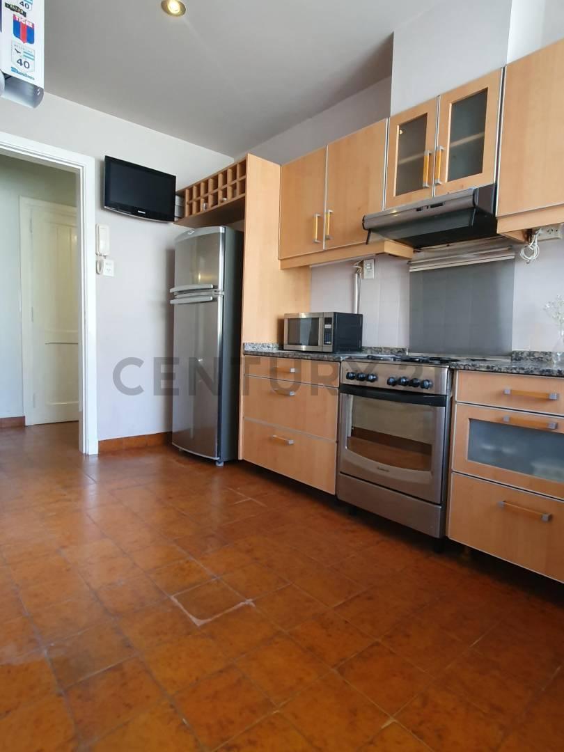 Foto de Casa en alquiler | 4 dormitorios | Dependencia con cocina y baño |, imagen 4