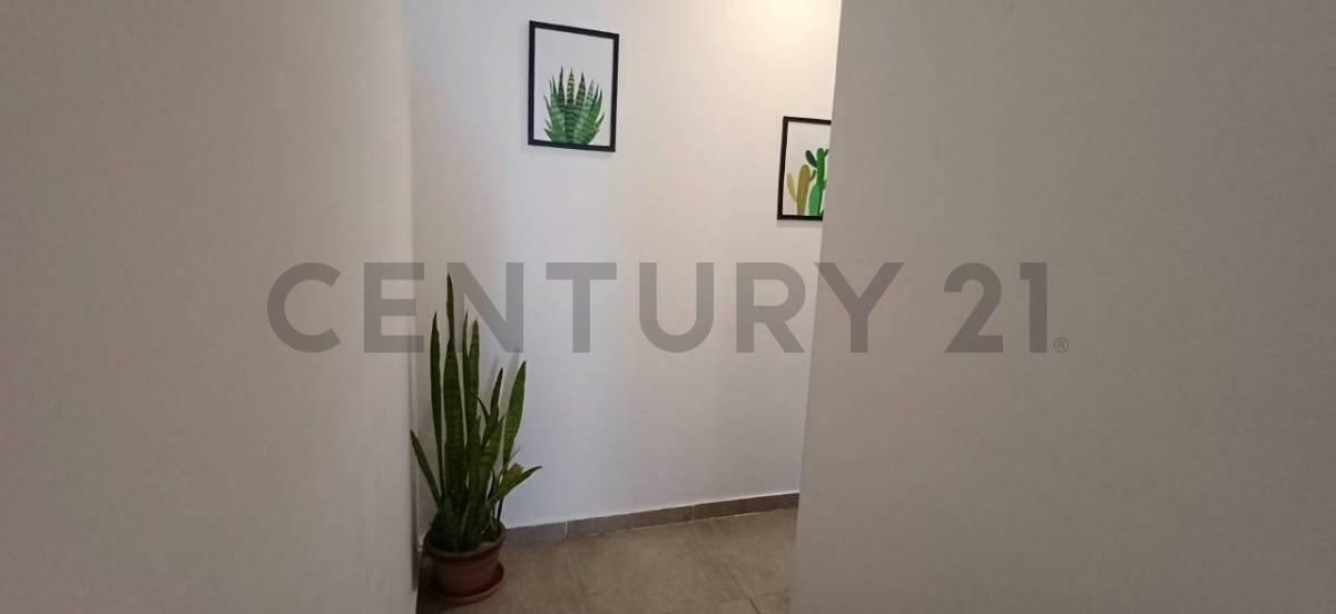 Foto de VENTA DEPARTAMENTO SEMIPISO 3 AMBIENTES Y COCHERA CUBIERTA - TIGRE, imagen 1