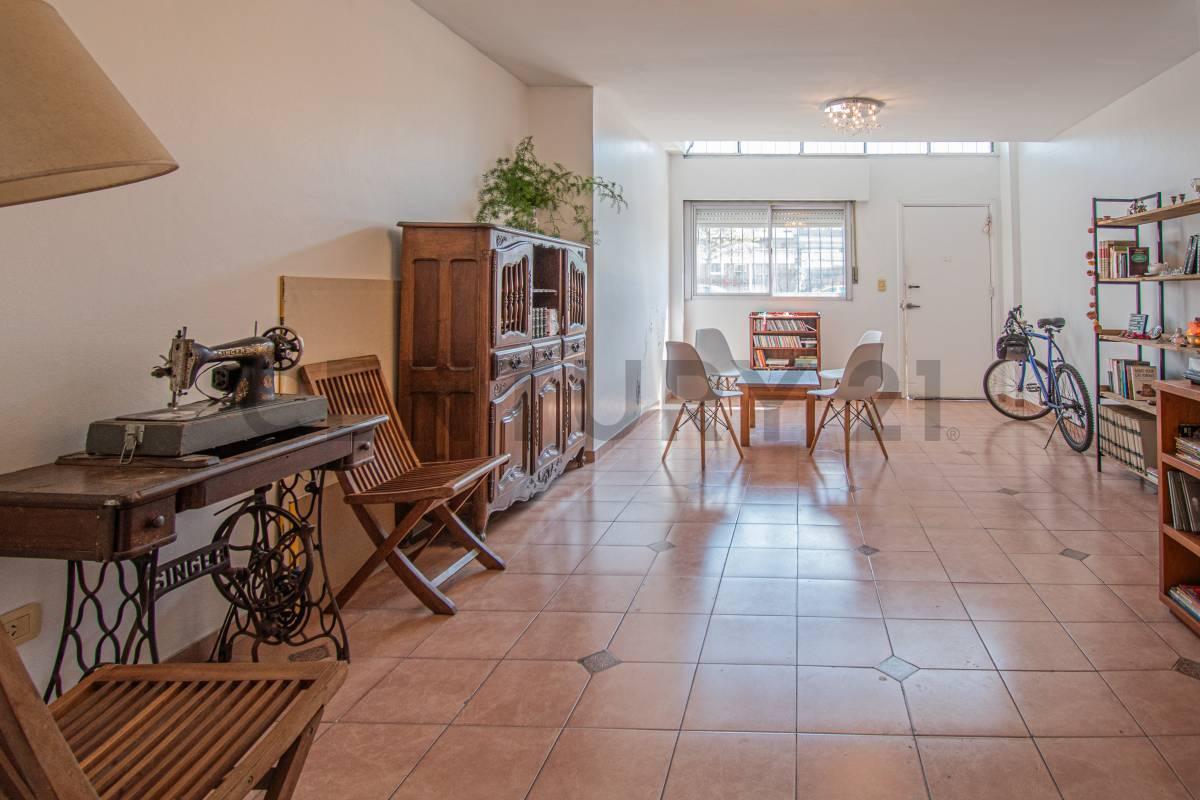 Foto de VENTA PH 3 AMBIENTES CON PATIO Y ENTRADA INDEPENDIENTE- FLORESTA, imagen 2