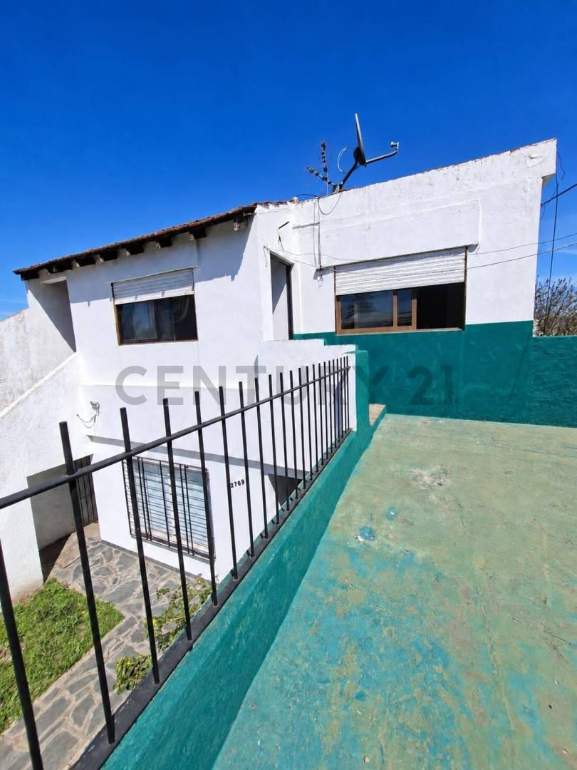 Foto de Venta de casa 3 ambientes con departamento independiente y amplio, imagen 2