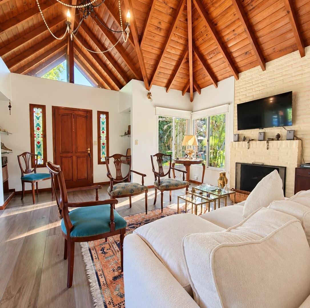 Foto de Casa en venta con piscina, en El Jaguel, Pilar, imagen 2