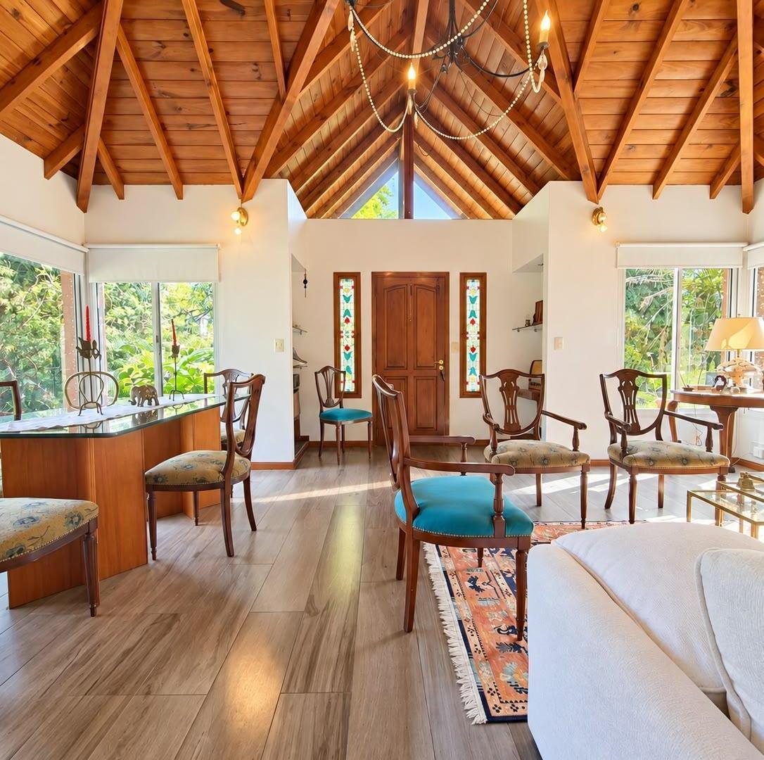 Foto de Casa en venta con piscina, en El Jaguel, Pilar, imagen 1
