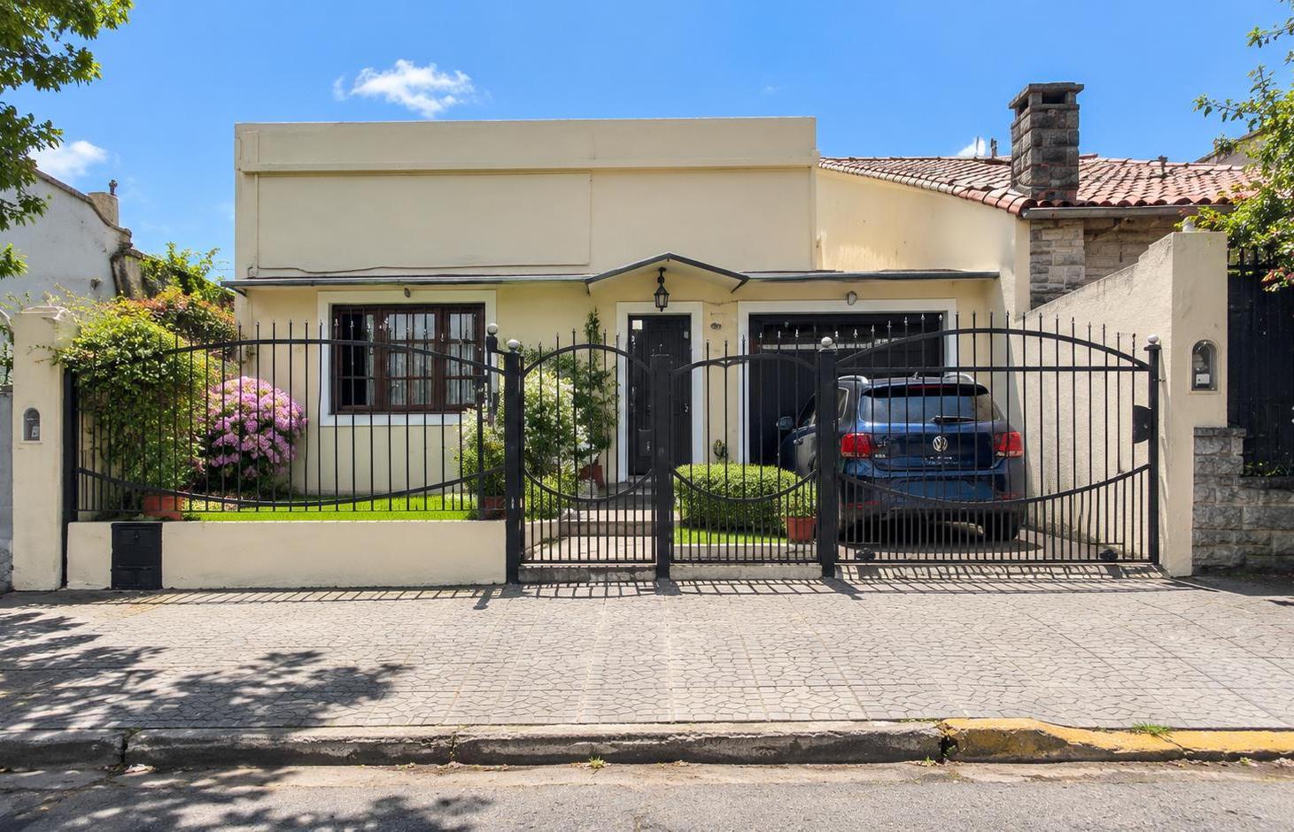Foto de CASA - 5 AMBIENTES - VENTA, imagen 2