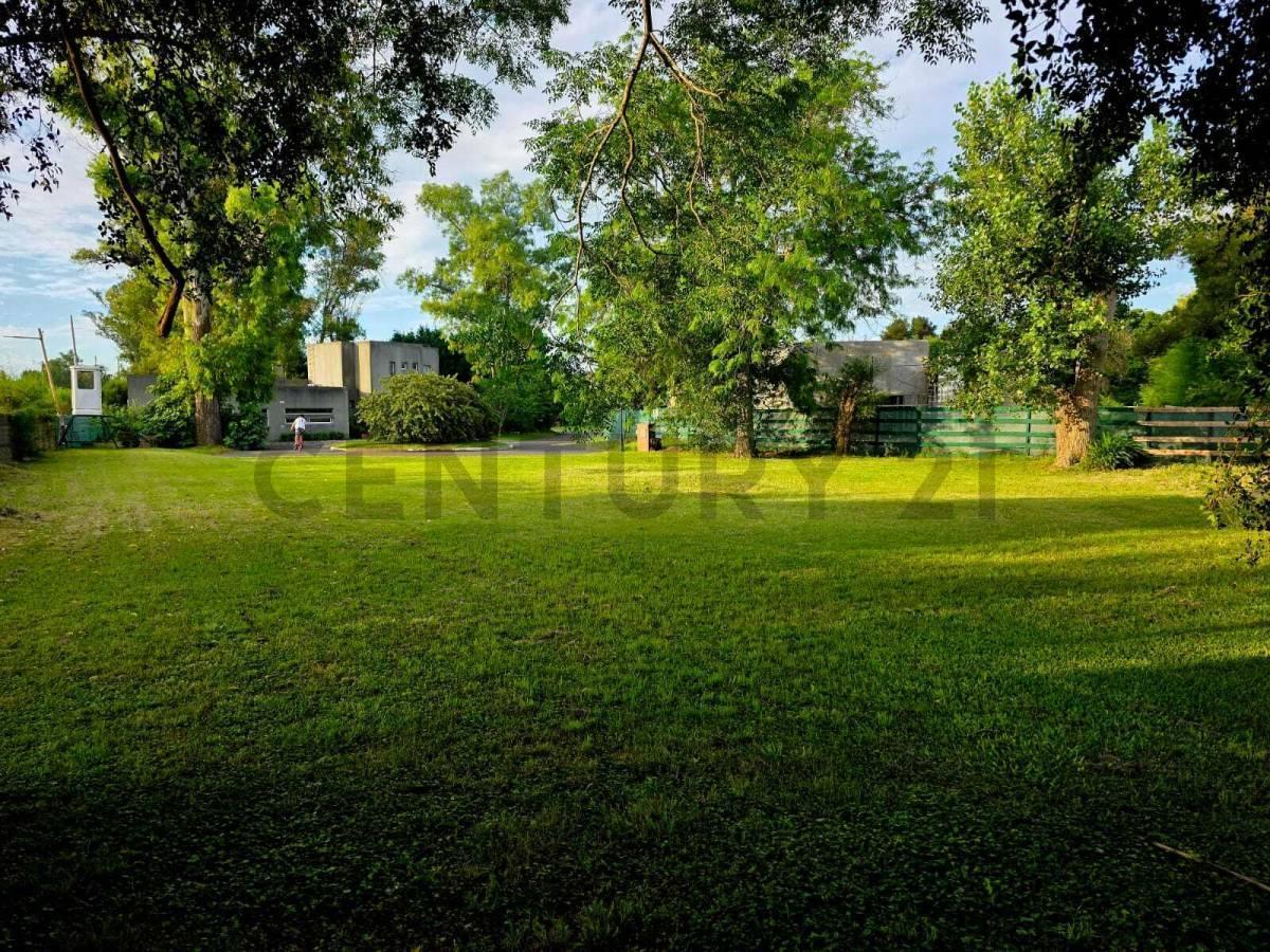 Foto de Venta de amplio lote en Barrio Privado Country Club Loma Verde, Escobar, imagen 3