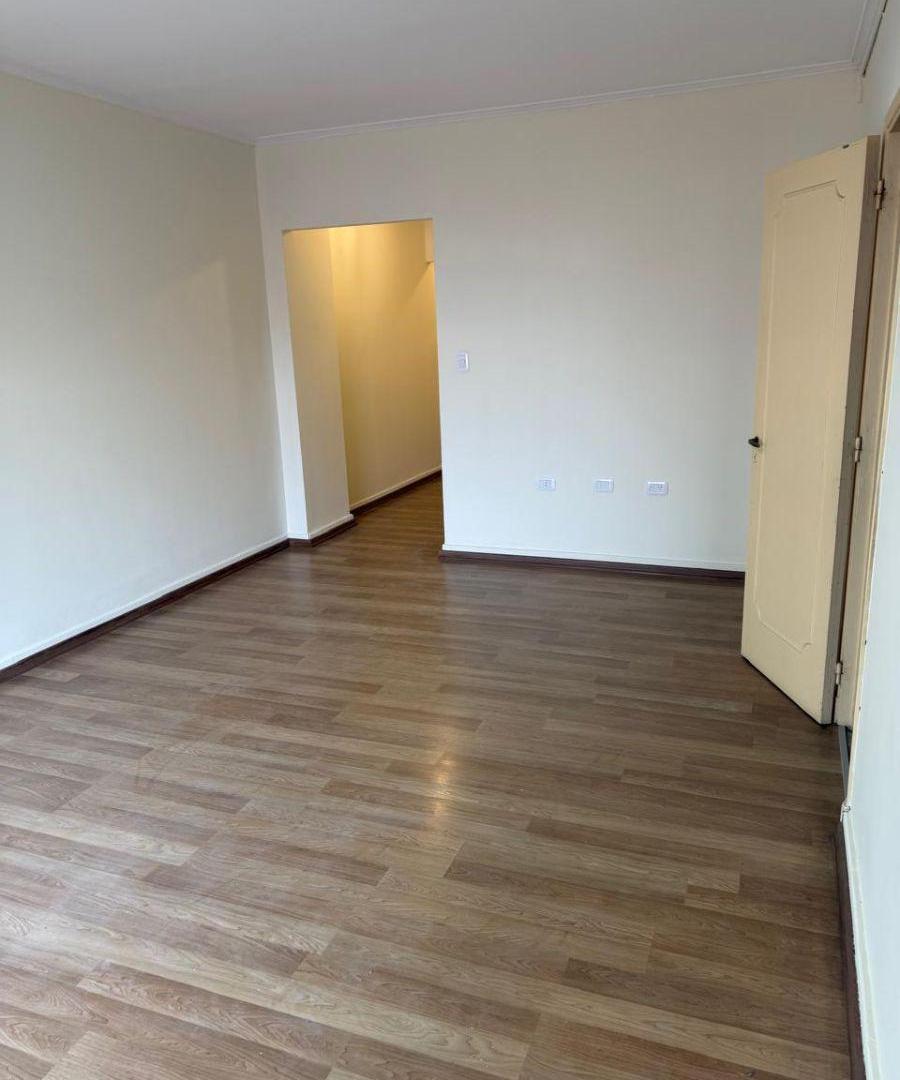 Foto de Departamento en alquiler de 3 dormitorios, centro calle 8 esq. 49, de, imagen 2
