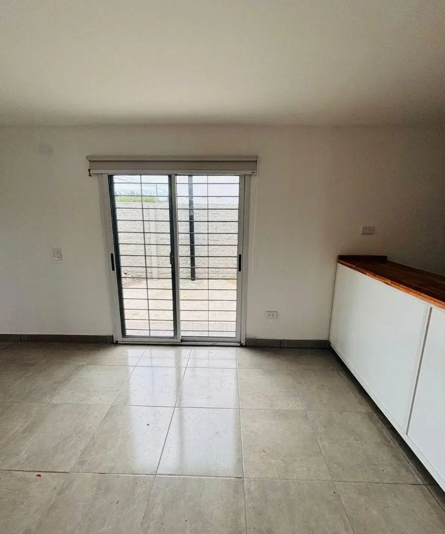 Venta - Casa a estrenar - Los Viñedos Soldini 2