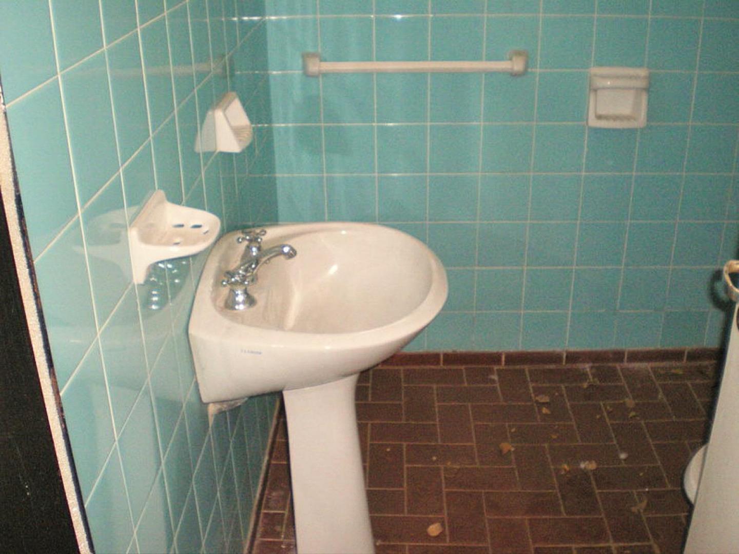 Foto de CASA EN VENTA - AGUA DE ORO - Bo. los tres condores, imagen 5
