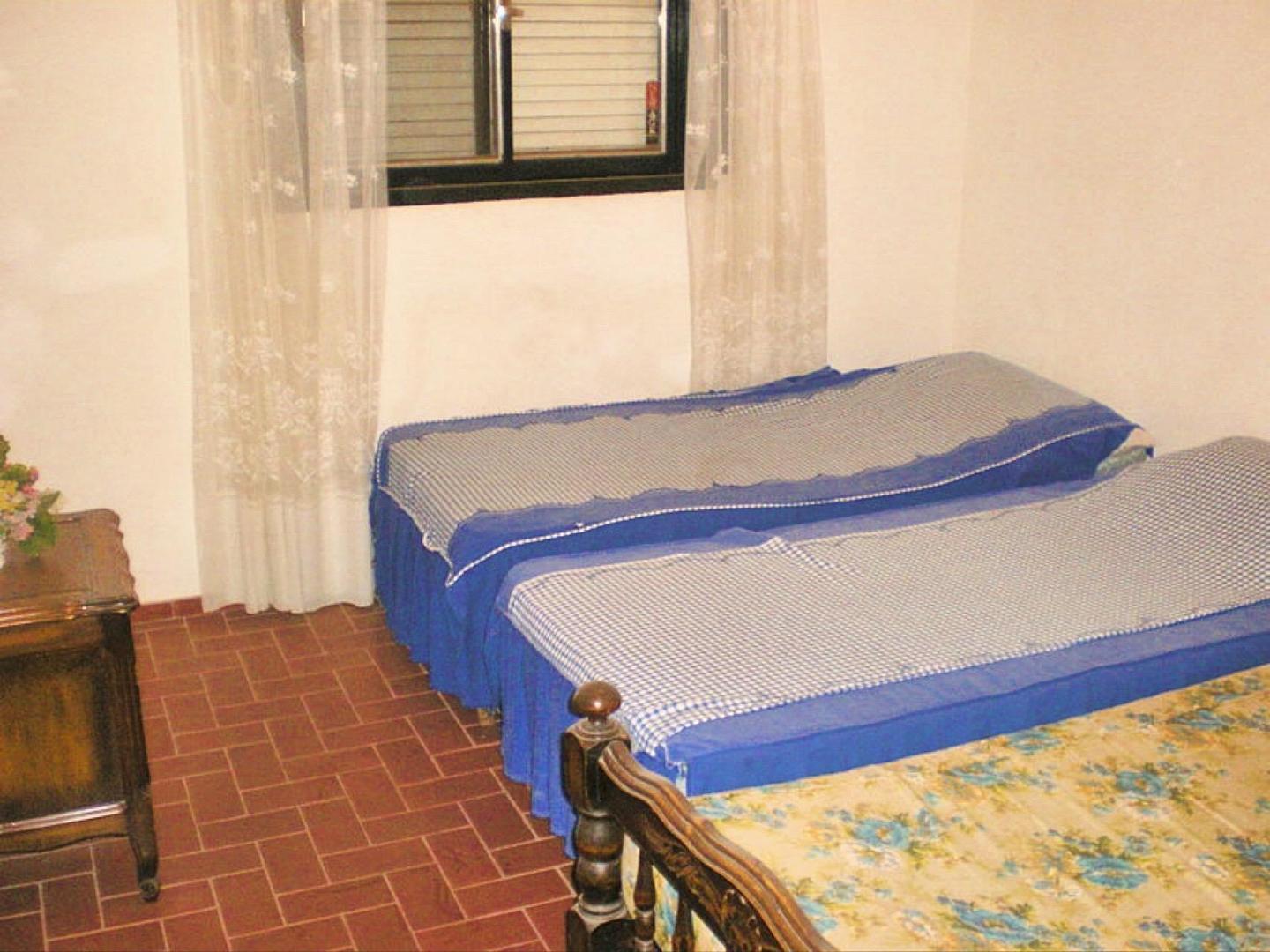 Foto de CASA EN VENTA - AGUA DE ORO - Bo. los tres condores, imagen 3