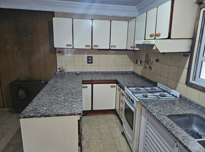 CHALET EN ALQUILER LUIS GUILLON 2