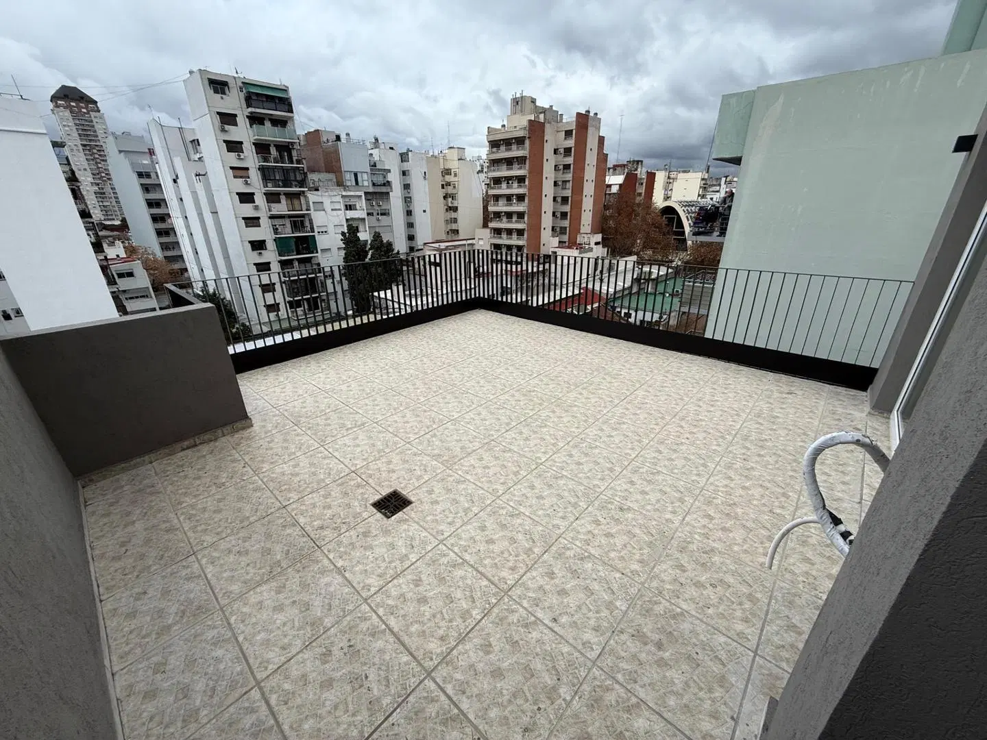 Hermoso 2amb con terraza en Almagro 5