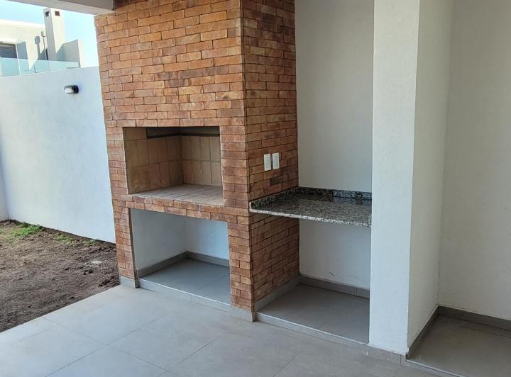 DUEÑO ALQUILA DUPLEX A ESTRENAR AMPLIO Y LUMINOSO 5