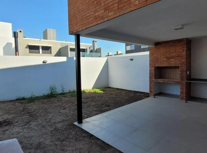DUEÑO ALQUILA DUPLEX A ESTRENAR AMPLIO Y LUMINOSO 4