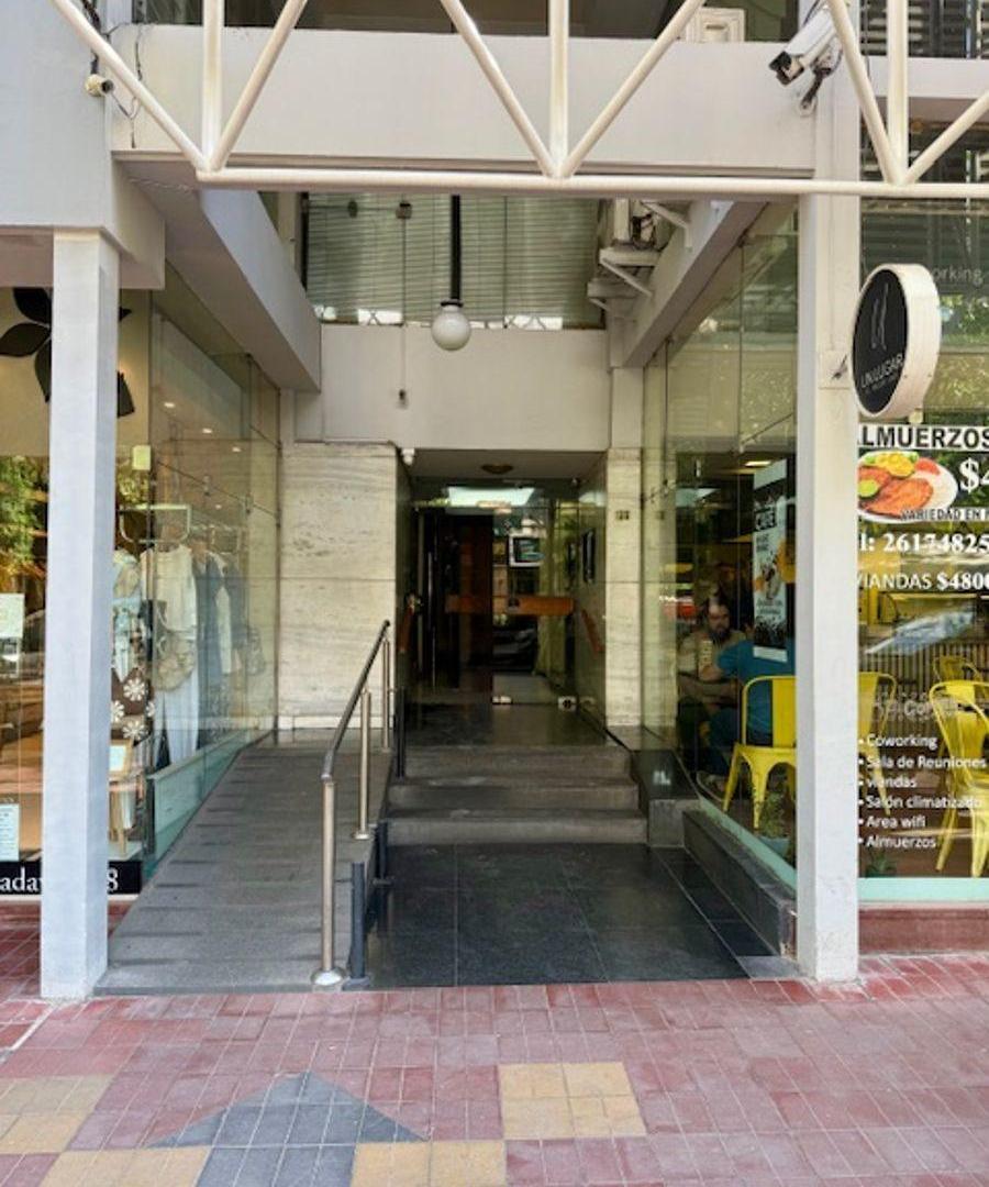 Foto de Departamento en Alquiler en Calle Rivadavia 122, imagen 2