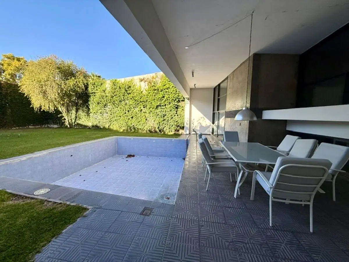Casa a la Venta en Calle Arizu 339 del Barrio Bombal 4