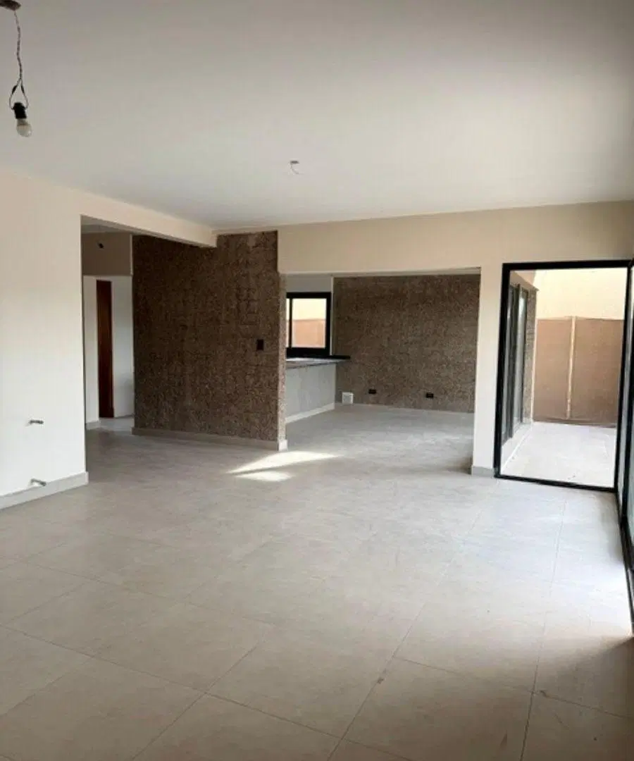 Casa en venta en Barrio Lomas de Russell 5