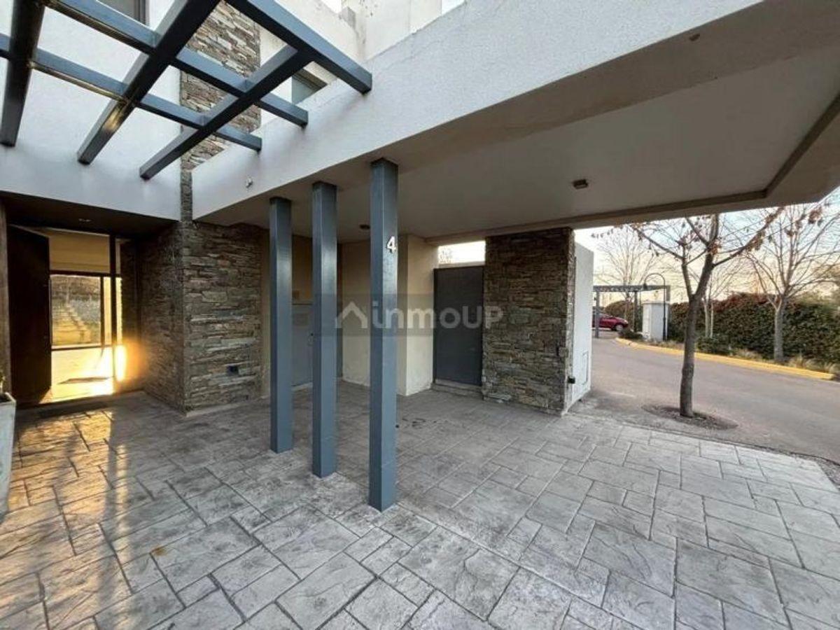 Duplex a la VENTA en Barrio Privado RINCON DE ARAOZ