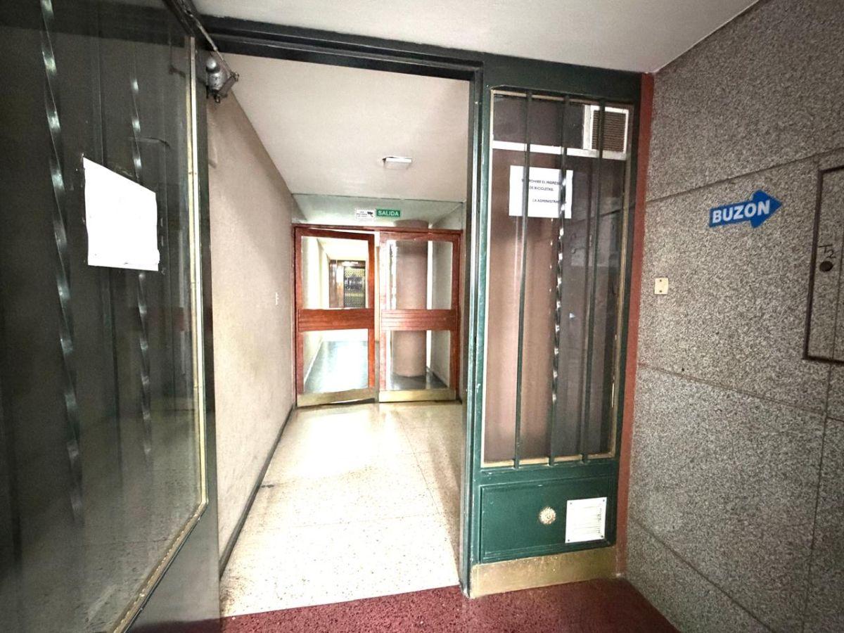 Foto de VENTA DE OFICINA EN PLENO CENTRO DE MENDOZA, imagen 1