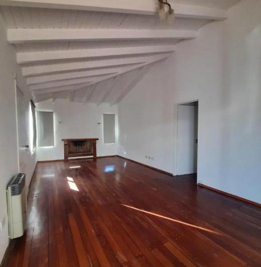 ALQUILAMOS CASA EN VALLE ESCONDIDO - 3 dormitorios Pileta Coch para 4 vehículos Expensas bajas 4