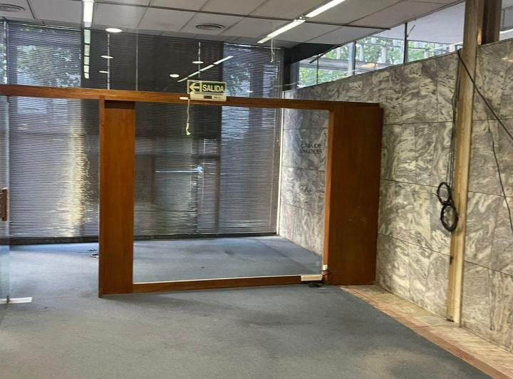 Alquiler  Local exclusivo para entidad financiera en Rosario de Santa Fe 235 (Pleno Centro) 4