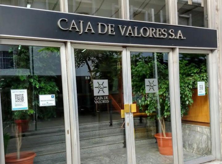 Alquiler  Local exclusivo para entidad financiera en Rosario de Santa Fe 235 (Pleno Centro) 1