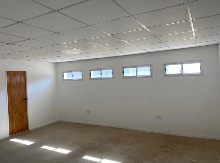 Alquiler de local Zona muy comercial en pleno ctro -Alvear 615 zona construcciÇün 4