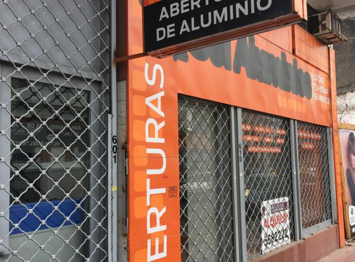 Alquiler de local Zona muy comercial en pleno ctro -Alvear 615 zona construcciÇün 1