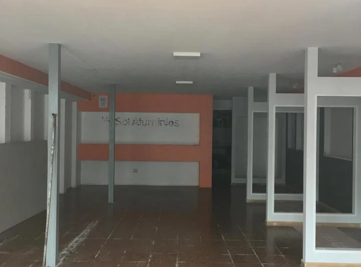 Alquiler de local Zona muy comercial en pleno ctro -Alvear 615 zona construcciÇün 3